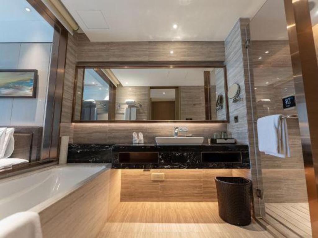 The Qube Hotel Jingzhou Bagian luar foto