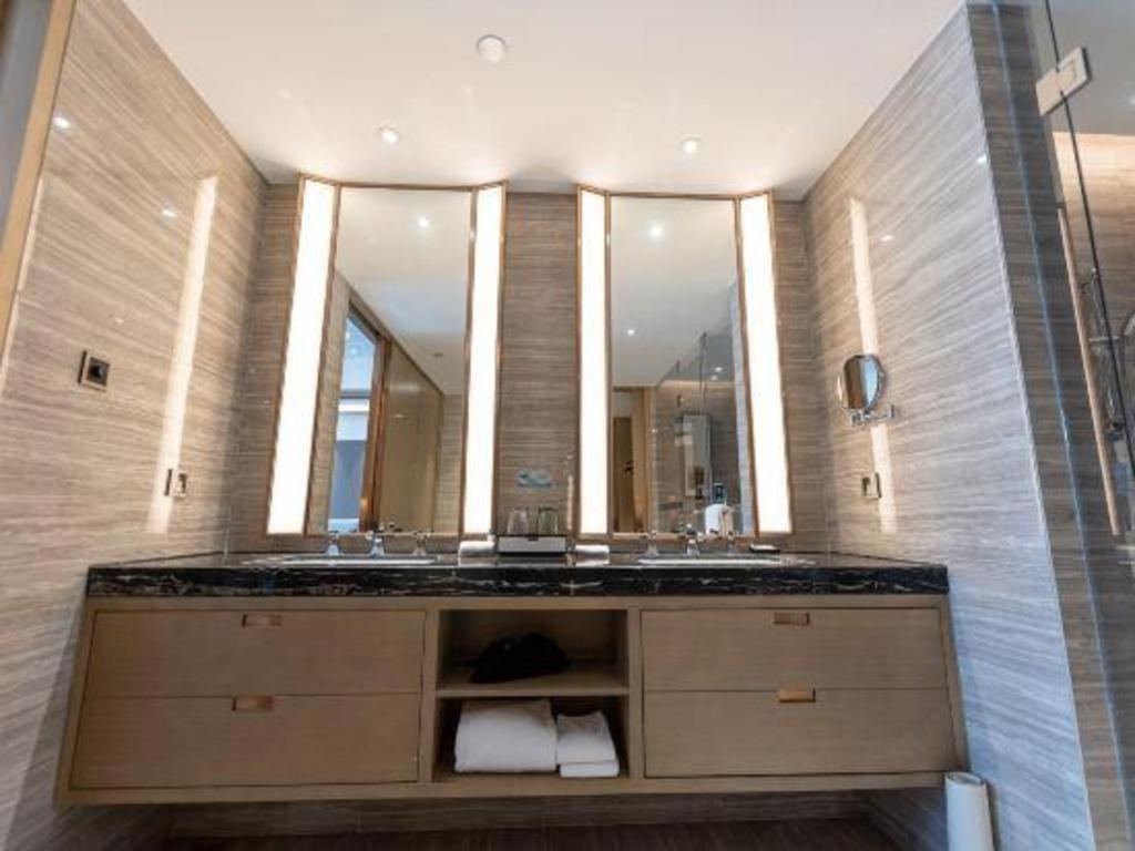 The Qube Hotel Jingzhou Bagian luar foto