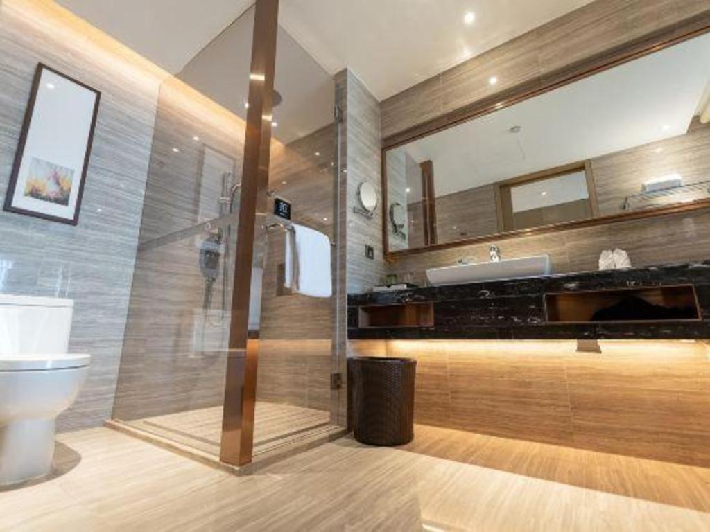 The Qube Hotel Jingzhou Bagian luar foto