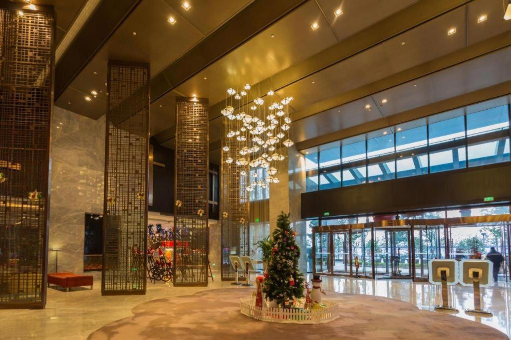 The Qube Hotel Jingzhou Bagian luar foto