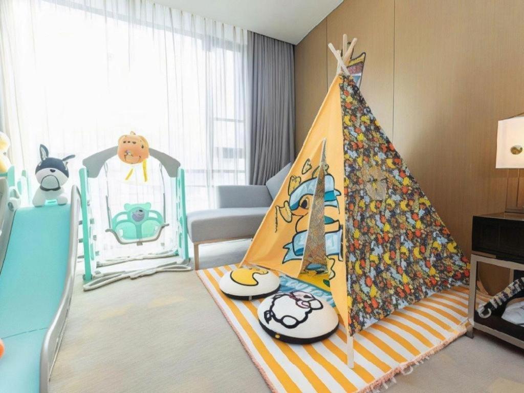 The Qube Hotel Jingzhou Bagian luar foto