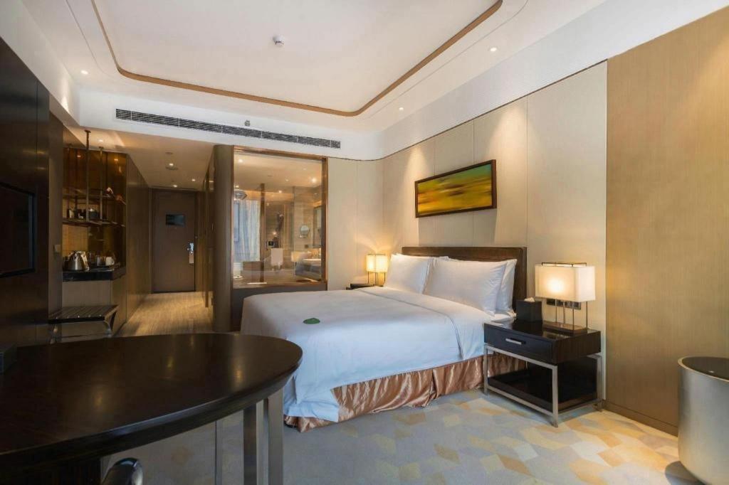 The Qube Hotel Jingzhou Bagian luar foto