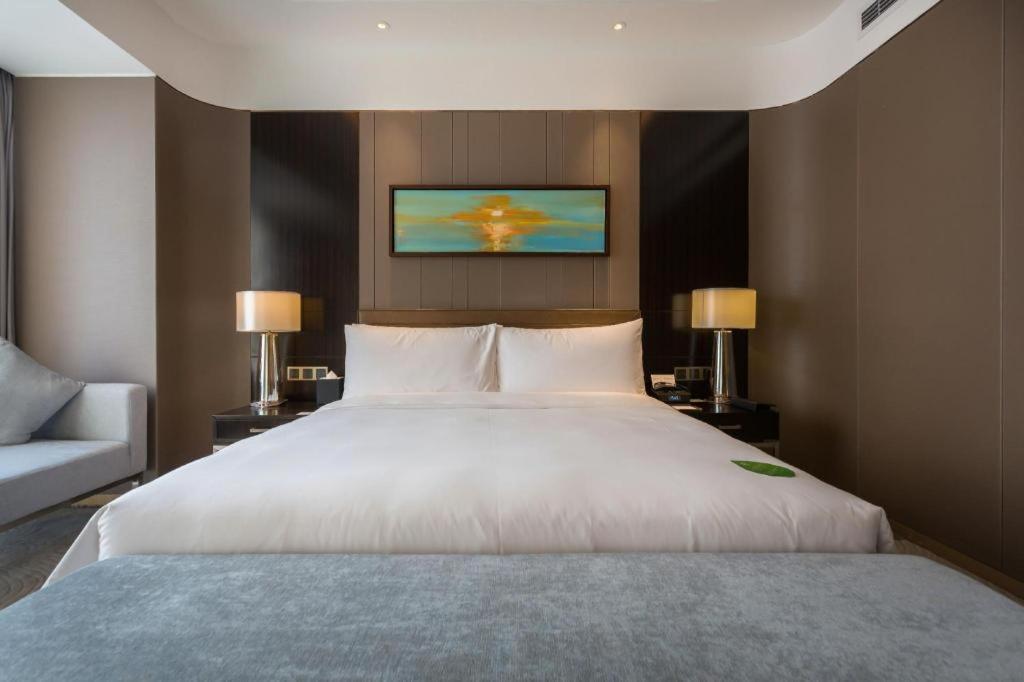 The Qube Hotel Jingzhou Bagian luar foto